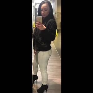 Meet your Posher, Abbey